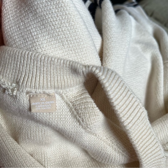 Anthropologie Knitted & Knotted Cold
Shoulder Sweater - Picture 11 of 12